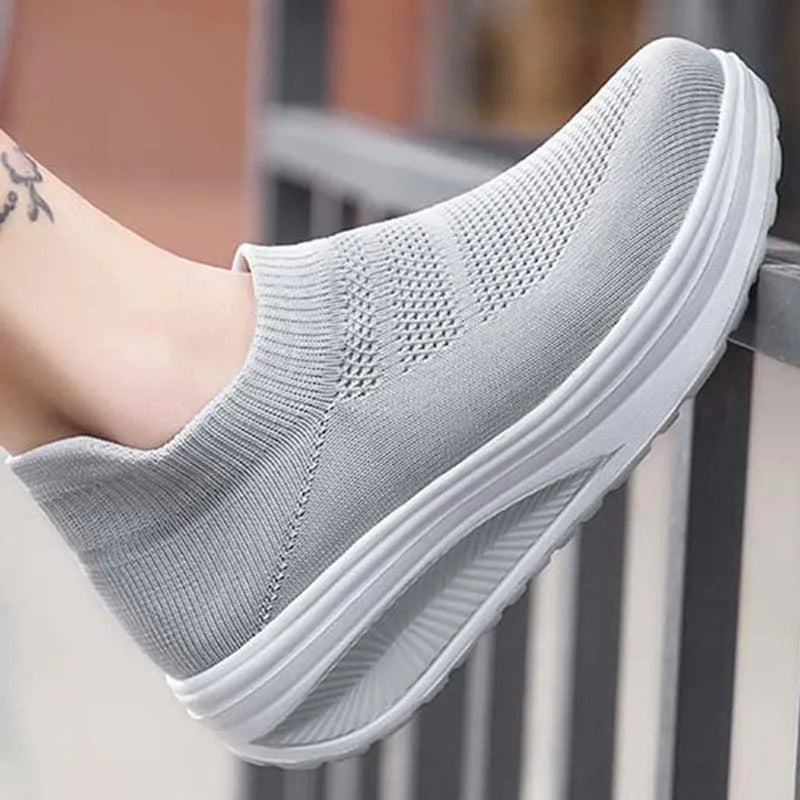 Sneakers Women Fashion Femme Women Shoes New Women's Vulcanized Shoes Sneakers Thick Bottom Slip On Female Women Shoe Plus Size