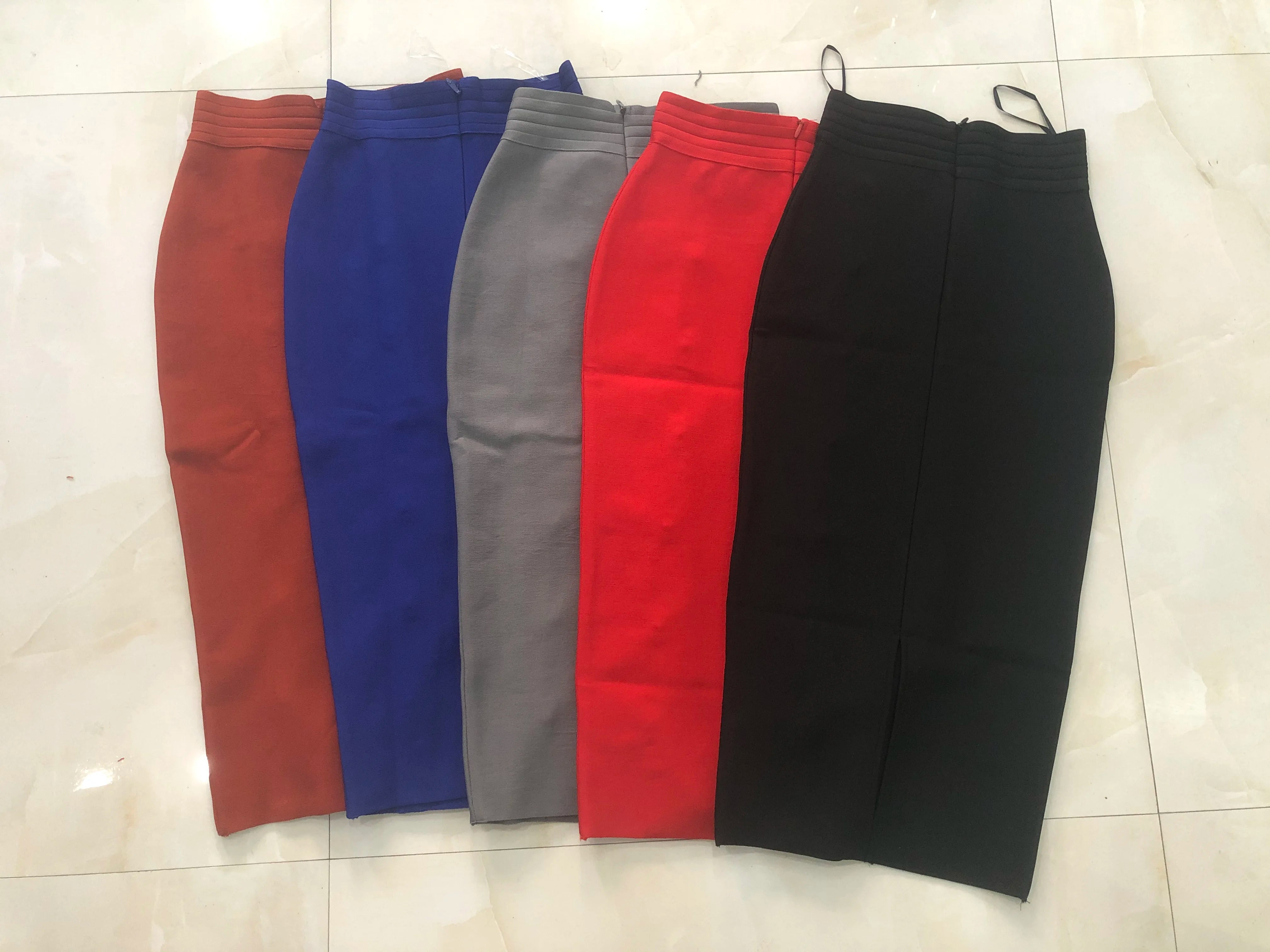 New Arrival Women Button Black Blue Red Bodycon Bandage Skirt 2024 Designer High Waist High Street Party Club Pencil Skirt 75cm - reetell