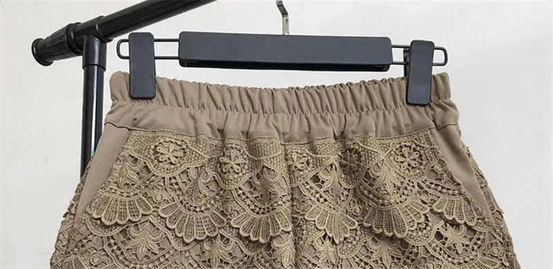 Lace Shorts Women Spring Autumn High Waist Shorts Elastic Wide Leg Short Shorts Black / White Ladies Sexy Short Feminino Q2248 - reetell