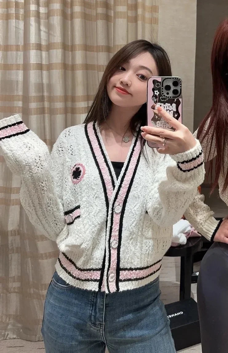 2024 Spring/Summer New Badge Sequin Clover Contrast Stripe Embroidered V-neck Loose Long sleeved Cardigan Knitted woman Sweater - reetell