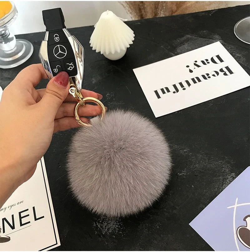 2024 Fluffy Real Fox Fur Ball Poms Keychain For Women Luxury Pompom Keyring Accessories Bag Decoration Emo Trinket Jewelry Gifts