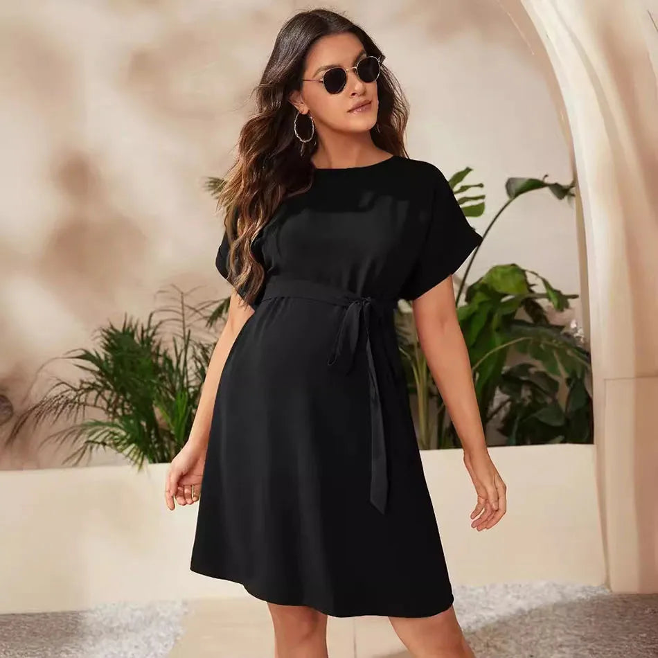 Casual and Comfortable Maternity Dress for Pregnant Women with a Tied Waist Modern and Stylish Expectant Mother Clothing