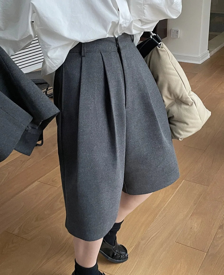 [LANMREM] Pleated Wool Shorts For Women High Waist Straight Office Lady Loose Clothing Korean Style 2024 Summer New 26D8692 - reetell