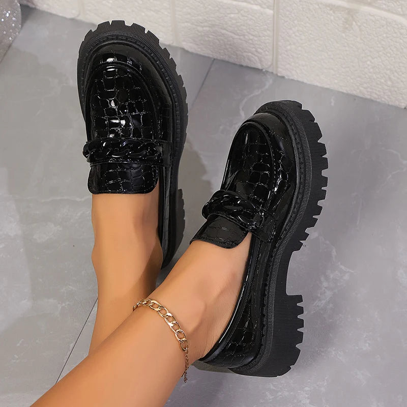 Women's Chain Decor Platform Loafers Fashion Black Patent Leather Dress Shoes Woman Comfortable Slip On Flat Shoes Plus Size 42