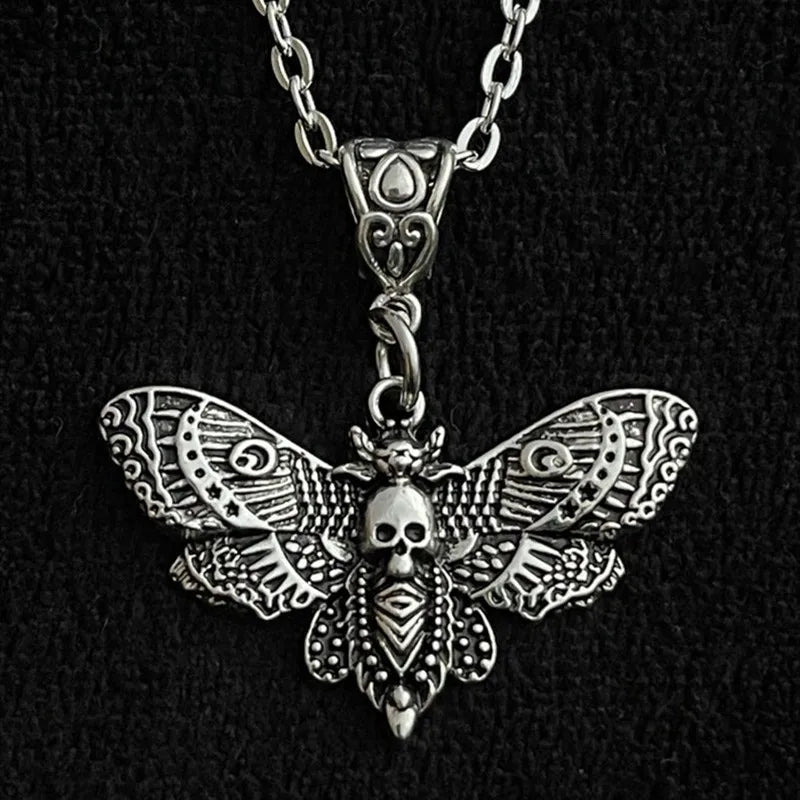 Death Moth Necklace Vintage Pendant Sugar Skull Gothic Butterfly Rock Emo Goth Hiphop Women Men Jewelry Halloween Accessories