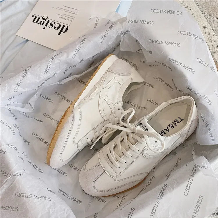 Retro Women Flat Bottom Casual Lightweight Breathable Classic Jogging Sneakers Vulcanize Walking Shoes Female Outdoor Trainers