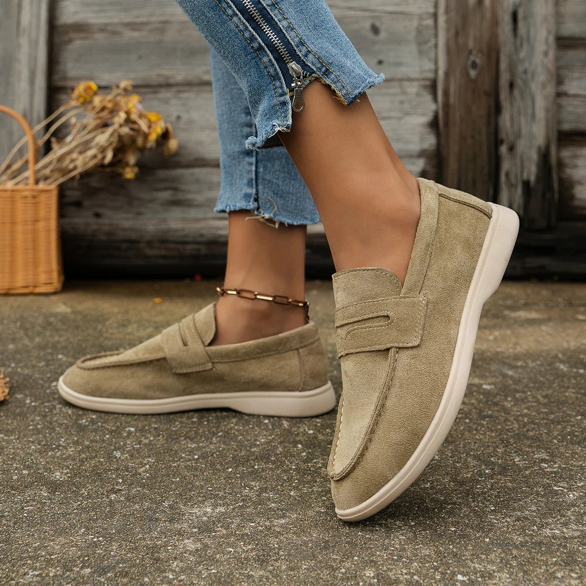 Women Flat Shoes Khaki Suede Summer Walk Shoes Slip-on Lazy Loafers Causal Moccasin Comfortable Mules Driving Shoes