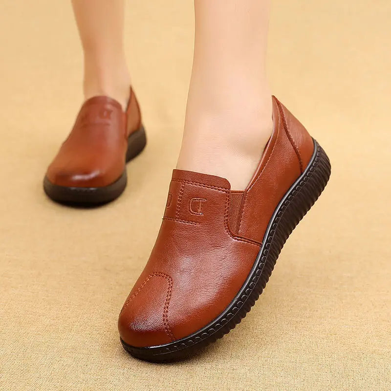 Women Genuine Leather Shoes Spring Autumn Brown Female Casual Shoes Black Mom Ladies Cozy Classic Leisure Loafer Shoes