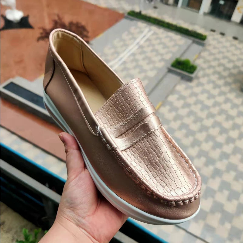 Plus Size 43 Casual Flat Shoes of Women 2022 Fashion Round Toe Low Top Wedge Platform Sneakers Comfort Non Slip Women Loafers