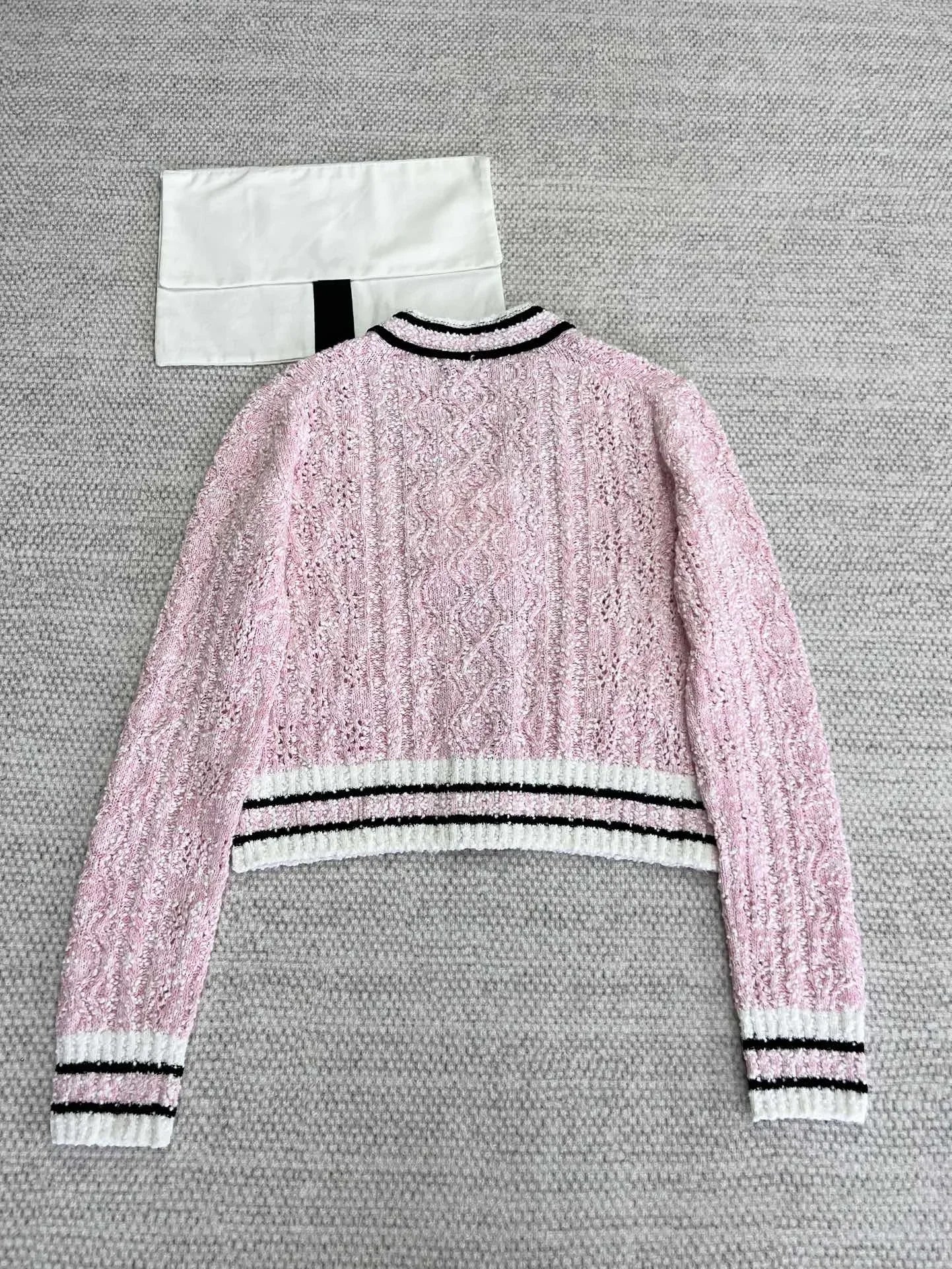 2024 Spring/Summer New Badge Sequin Clover Contrast Stripe Embroidered V-neck Loose Long sleeved Cardigan Knitted woman Sweater - reetell