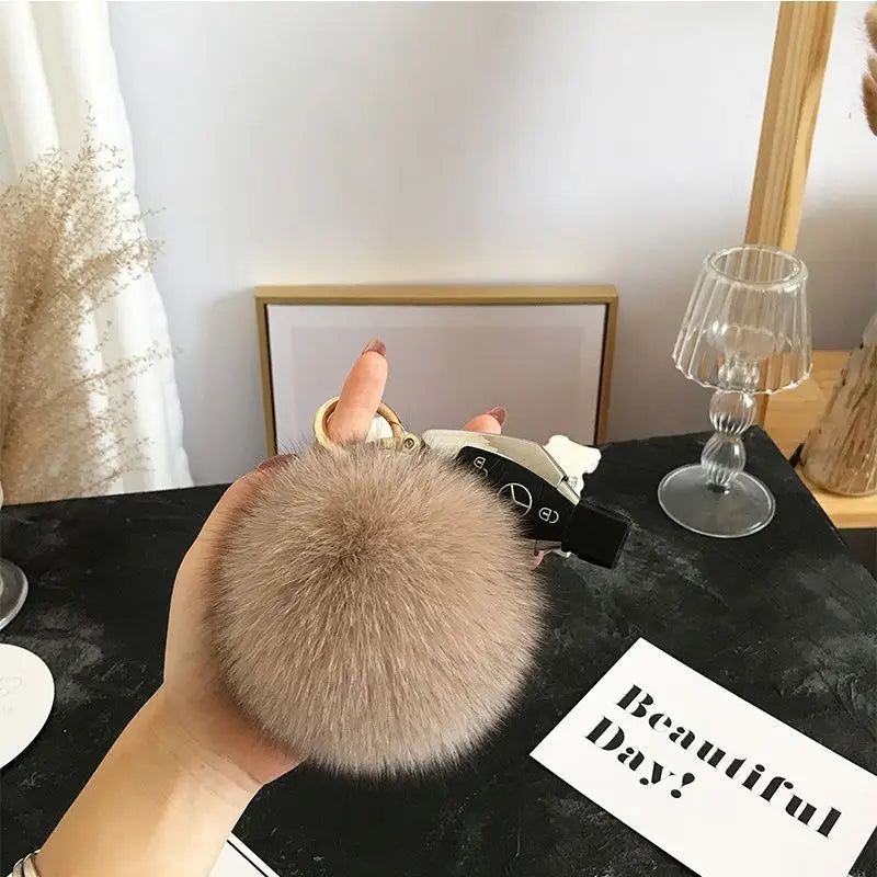 2024 Fluffy Real Fox Fur Ball Poms Keychain For Women Luxury Pompom Keyring Accessories Bag Decoration Emo Trinket Jewelry Gifts