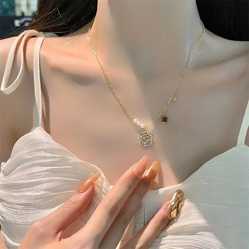 Imitation Pearl Beads Five-leaf Flower Pendant Double Layer Necklace for Women Fashion Daily Accessory Jewelry Birthday Gifts