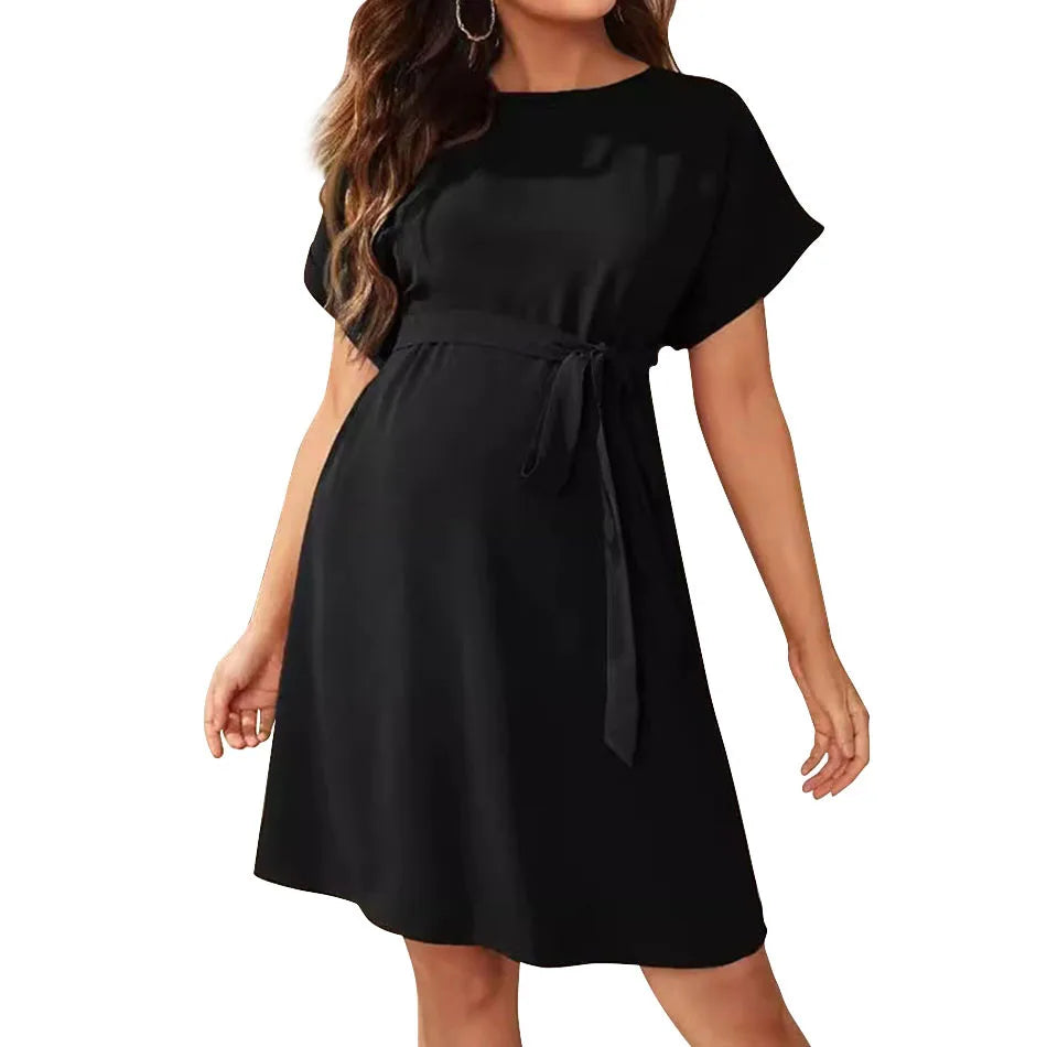 Casual and Comfortable Maternity Dress for Pregnant Women with a Tied Waist Modern and Stylish Expectant Mother Clothing