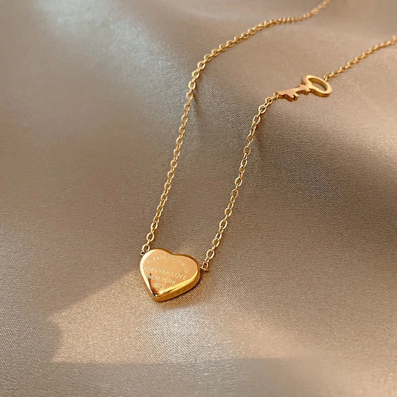 Ins Classic Gold Color Stainless Steel Necklace For Women Jewelry Limited Pearl Beads Heart Pendant Necklace Birthday Gift