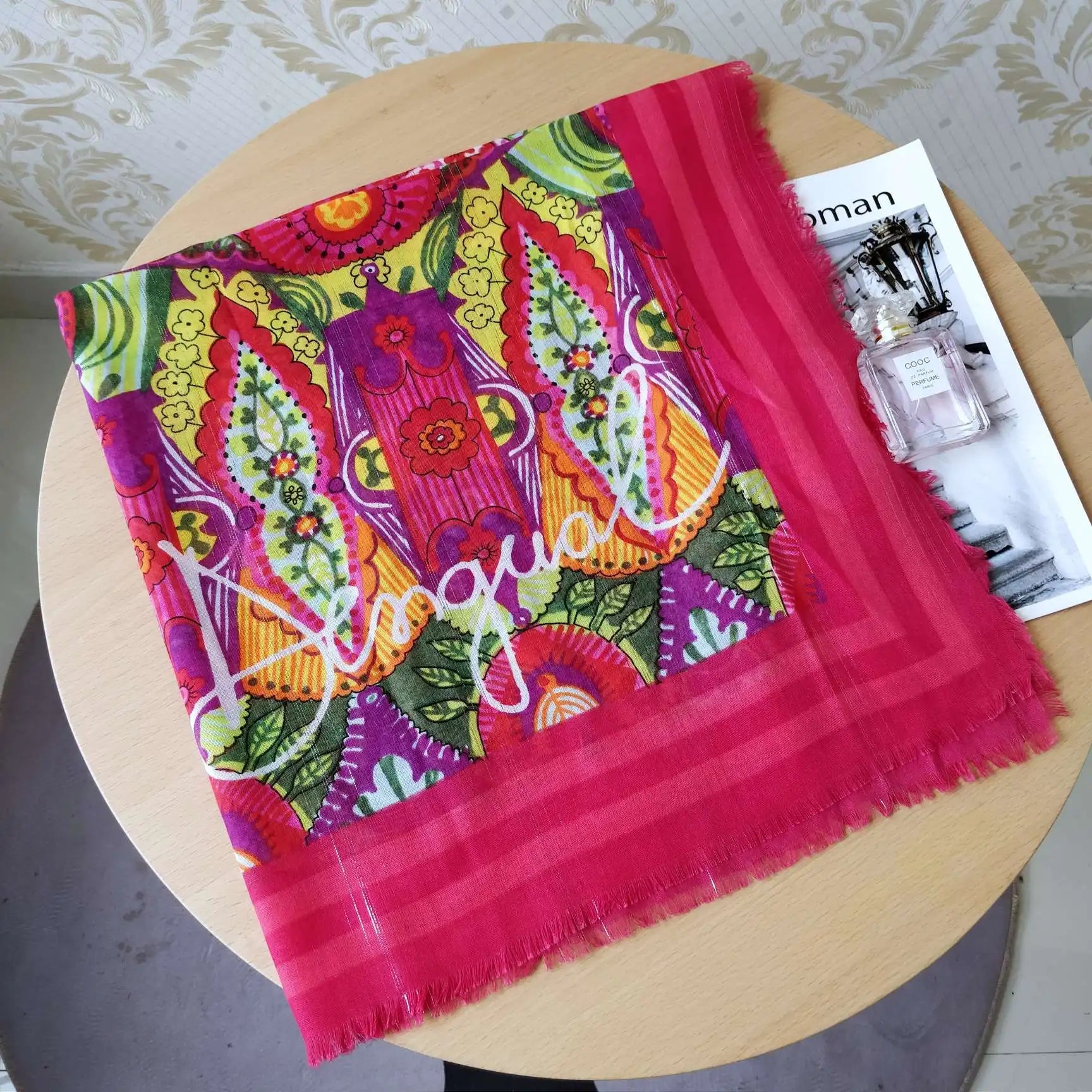 Foreign trade original order from Spain, fashionable printed embroidery, beach leisure, comfortable, women's scarves and shawls