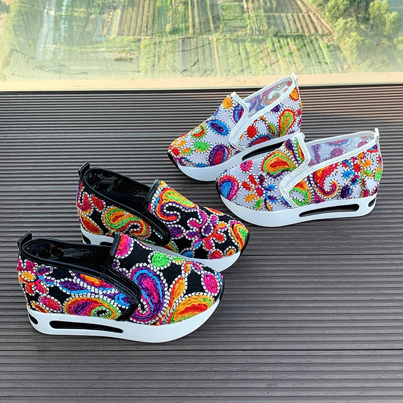 Women's Wedge Shoes New Spring Autumn Fashion Round Toe Floral Pattern Embroidery Mesh Platform Sneakers Increase Height Shoes