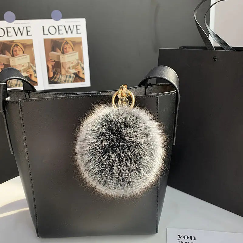 2024 Fluffy Real Fox Fur Ball Poms Keychain For Women Luxury Pompom Keyring Accessories Bag Decoration Emo Trinket Jewelry Gifts