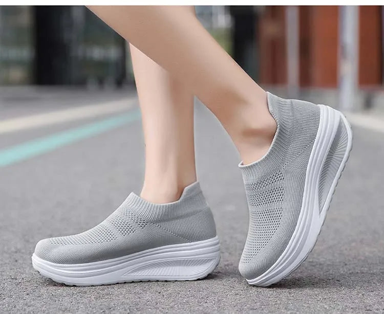 Sneakers Women Fashion Femme Women Shoes New Women's Vulcanized Shoes Sneakers Thick Bottom Slip On Female Women Shoe Plus Size