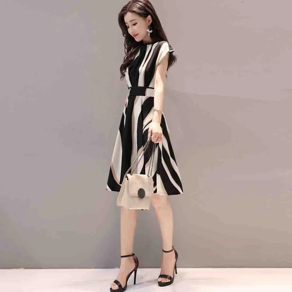 Women's Summer A Line Striped Fashion Knee Length Dress Short Sleeve O-Neck Regular Fit Ladies Casual Dresses - reetell