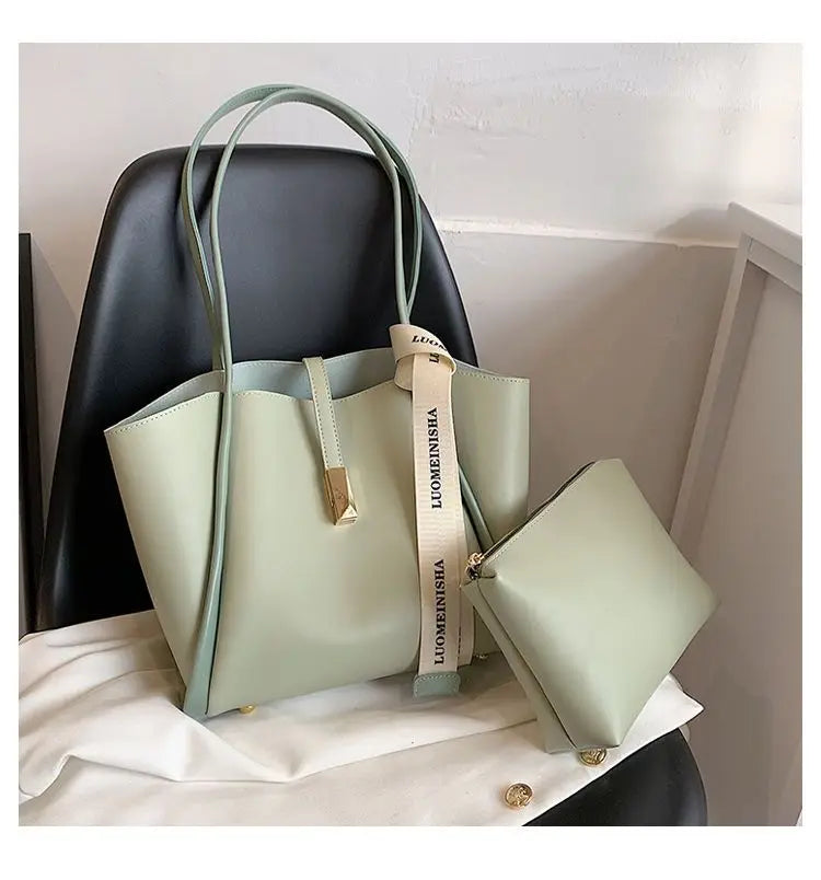 Commuter Tote Bag Large Capacity 2024 New Mother Commuting Bag Portable Fashionable One Shoulder Versatile Underarm Bucket Bag