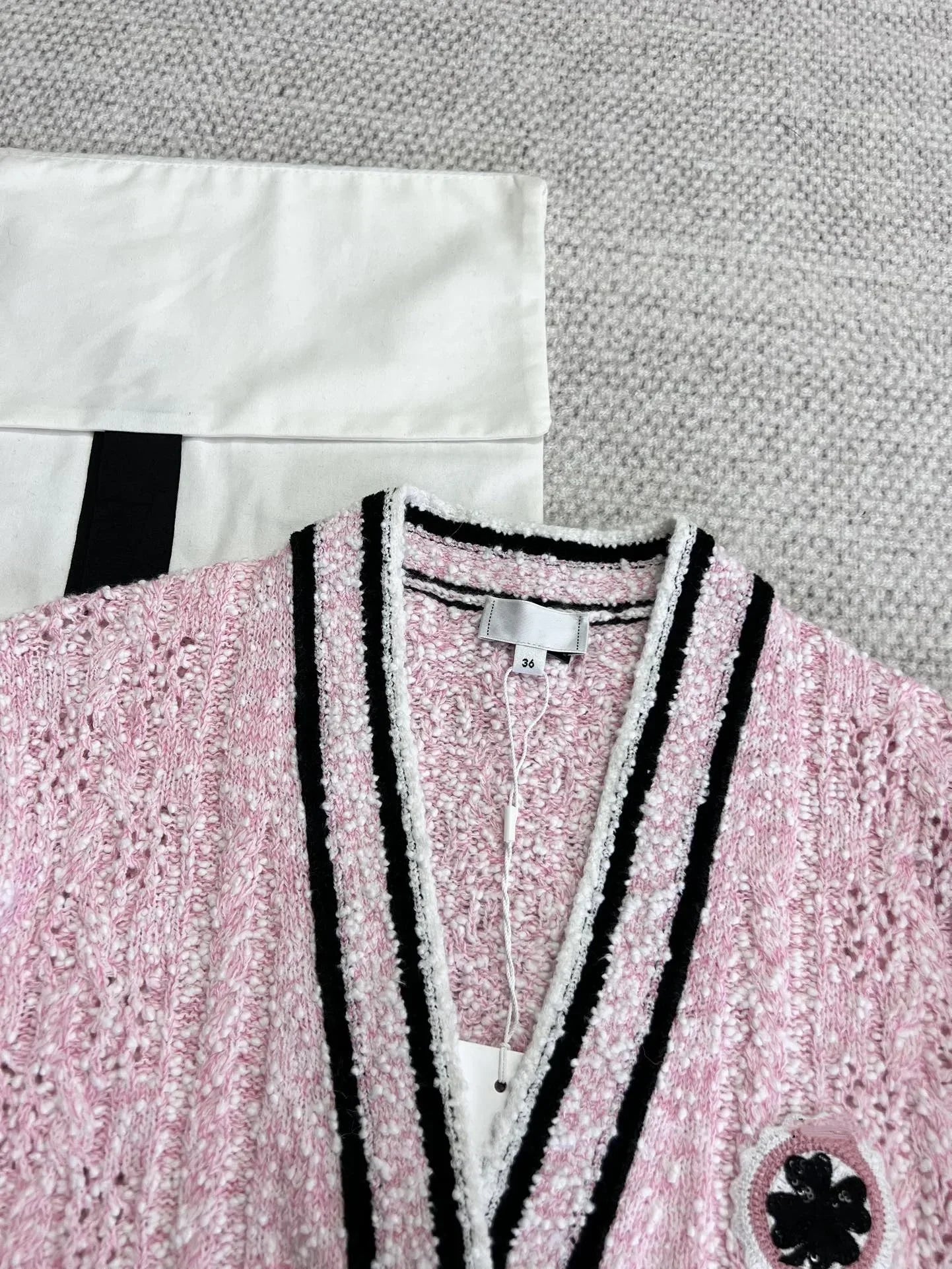 2024 Spring/Summer New Badge Sequin Clover Contrast Stripe Embroidered V-neck Loose Long sleeved Cardigan Knitted woman Sweater - reetell