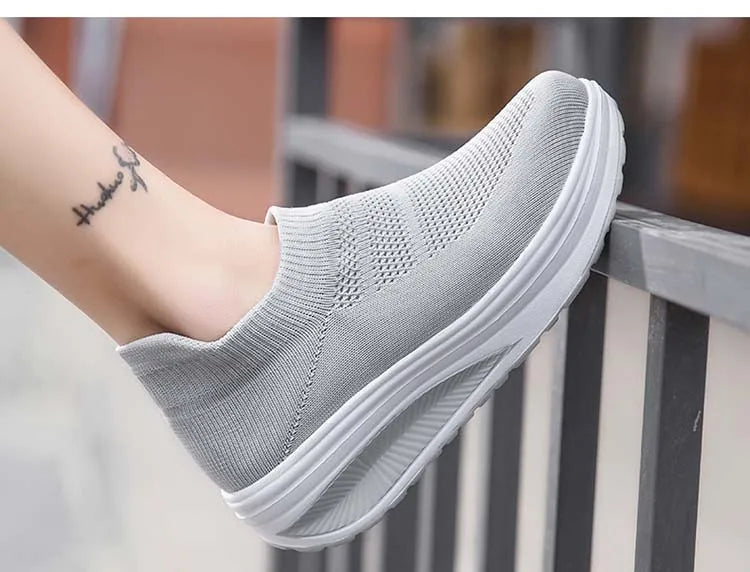 Sneakers Women Fashion Femme Women Shoes New Women's Vulcanized Shoes Sneakers Thick Bottom Slip On Female Women Shoe Plus Size